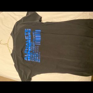 Men’s alphalete shirt